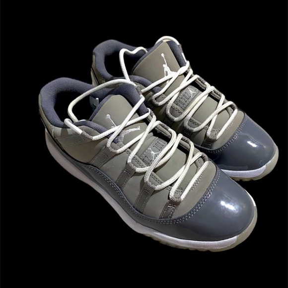 Air Jordan 11 Retro Low Cool Grey Sz 3Y 505835 003 Sneakers - Picture 3 of 16